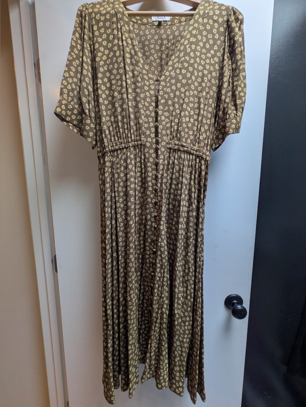 Madewell Size 12 Olive Green Floral Button-Front Midi Dress